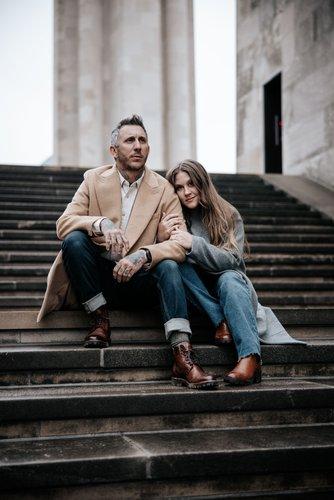 mobile - carousel-hero-element image-4